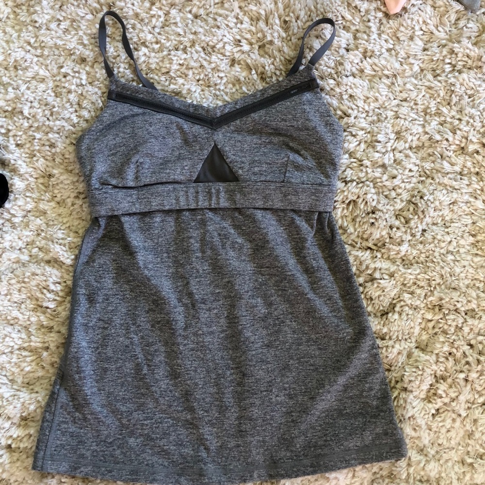 Lululemon tank